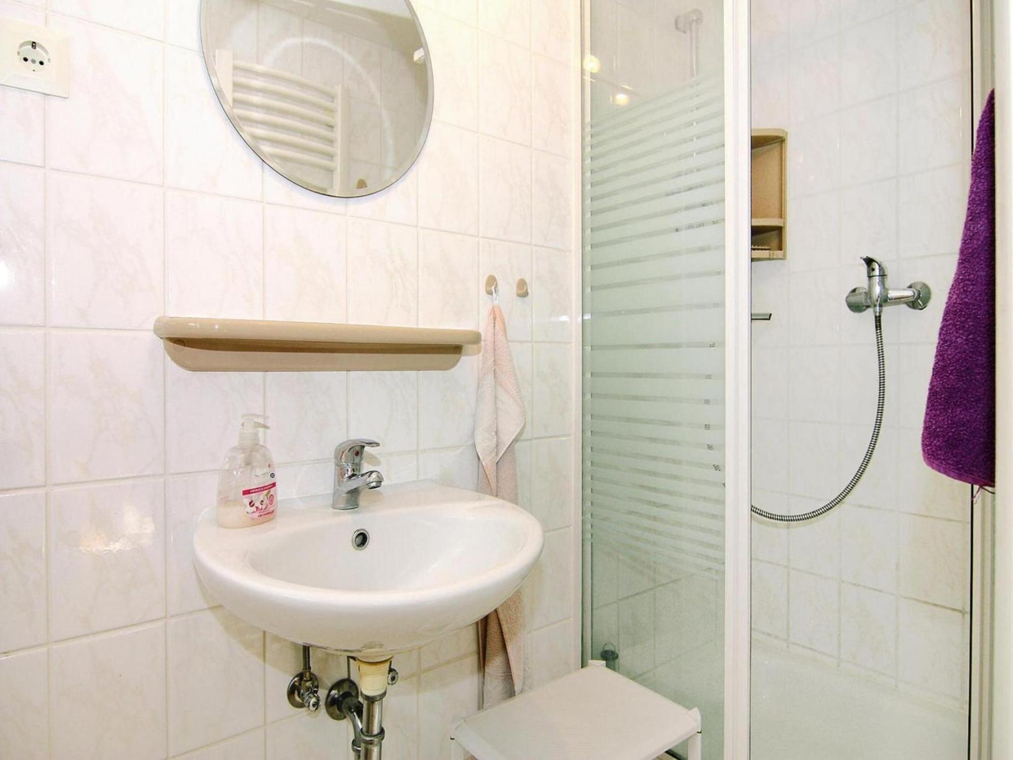 Apartment, Ломе Екстериор снимка