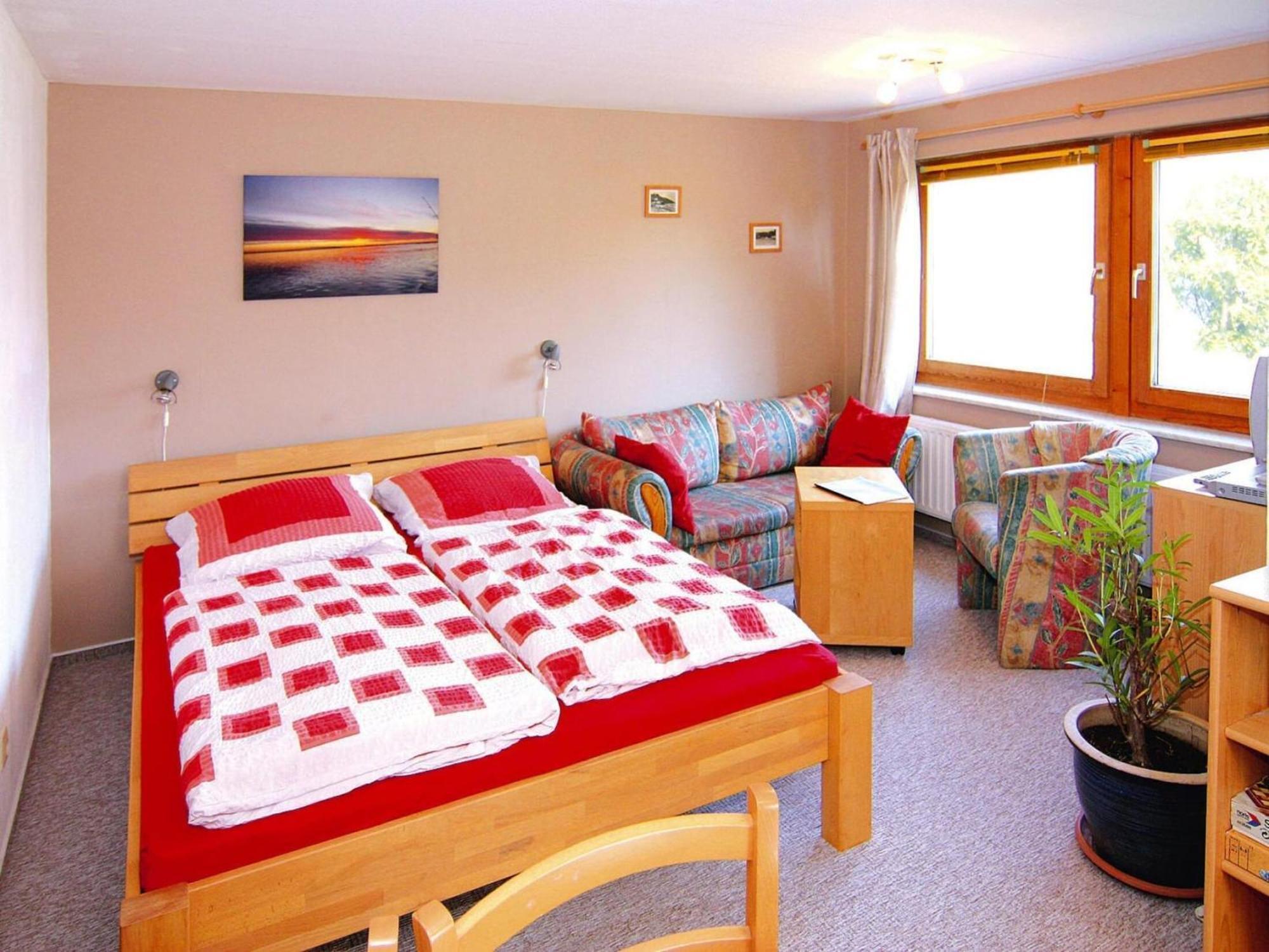 Apartment, Ломе Екстериор снимка